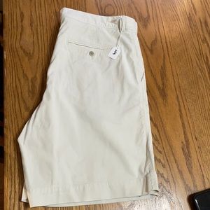 Tommy Bahama shorts size 38.